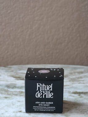 Rituel de Fille Ash & Ember Eye Soot Cultist Gray Taupe Gold NIB